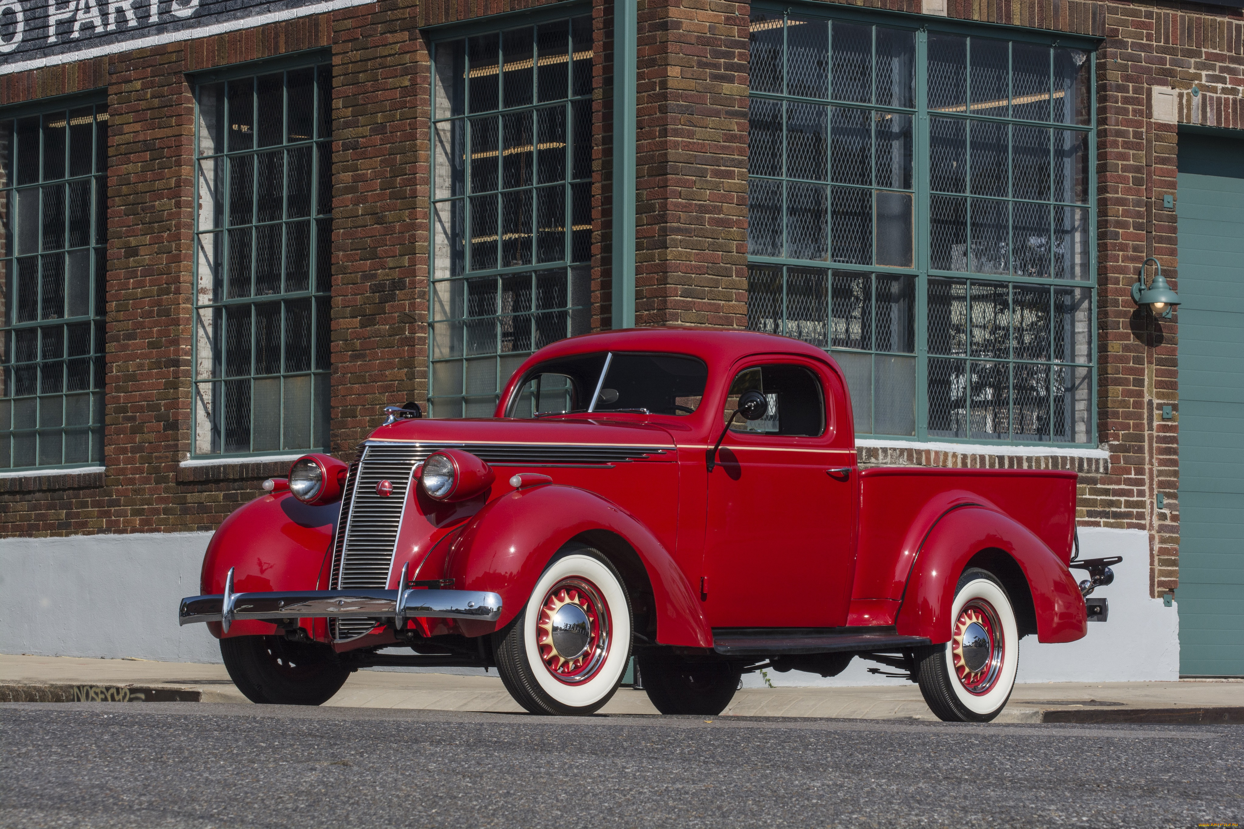 Ретро красный. Студебеккер 1937. Студибейкер кабриолет 1937. 1937 Studebaker j-5 Coupe. Студебеккер машина 1920.